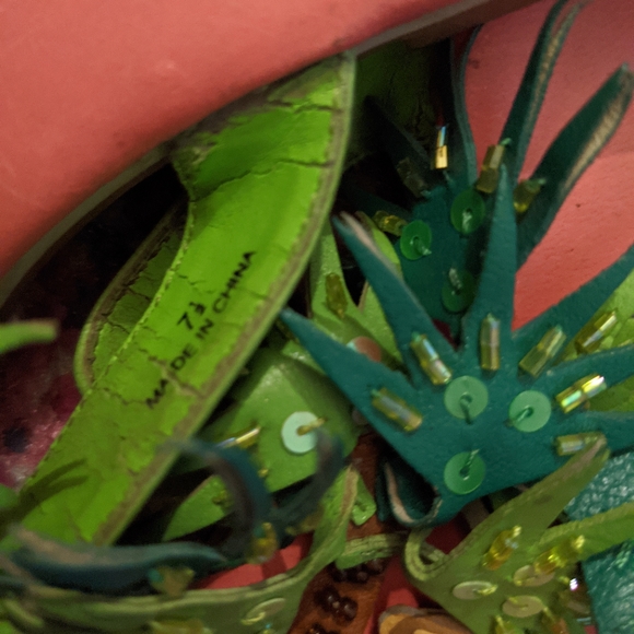 Tropical theme Sandals - Picture 5 of 6